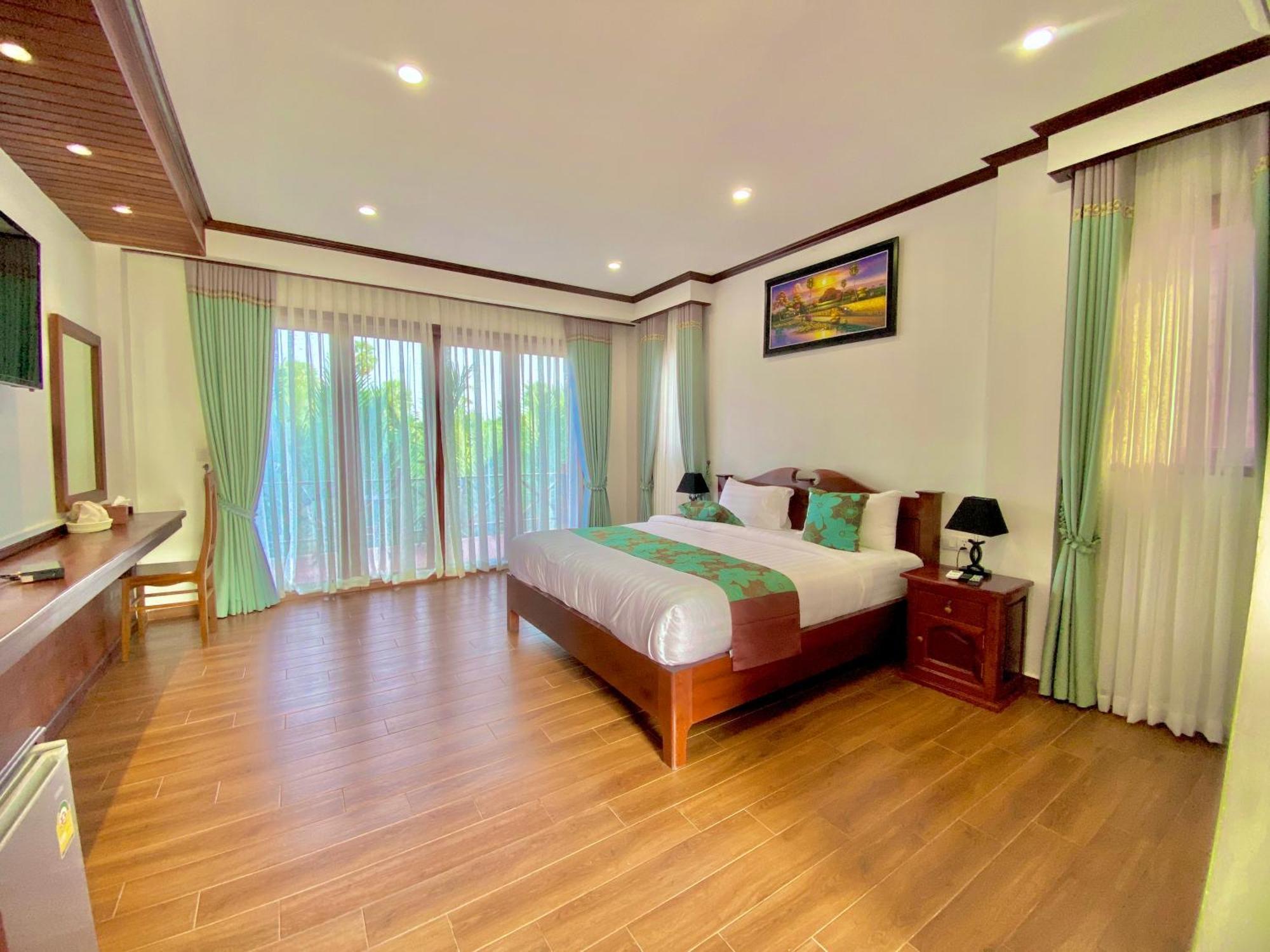 Lodge Moni Essara Kampot Exterior photo